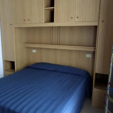 Daina Aparthotel 4*