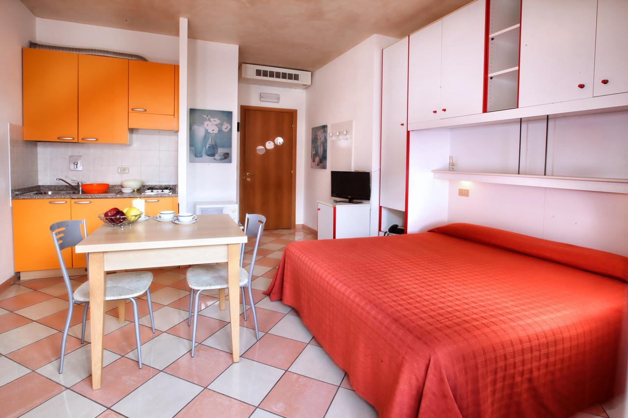 Aparthotel Daina *